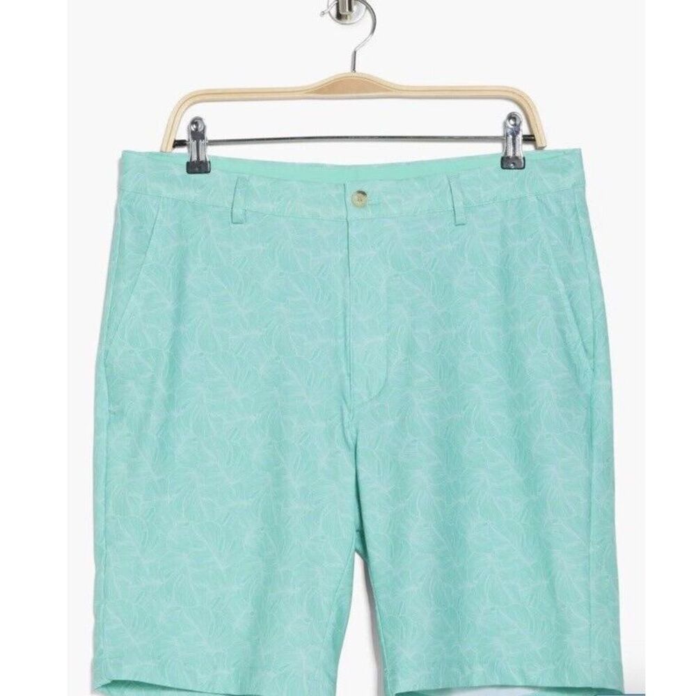 New $65 Greg Norman Men's Performance Shorts Palm Leaves Mint Green Size 40